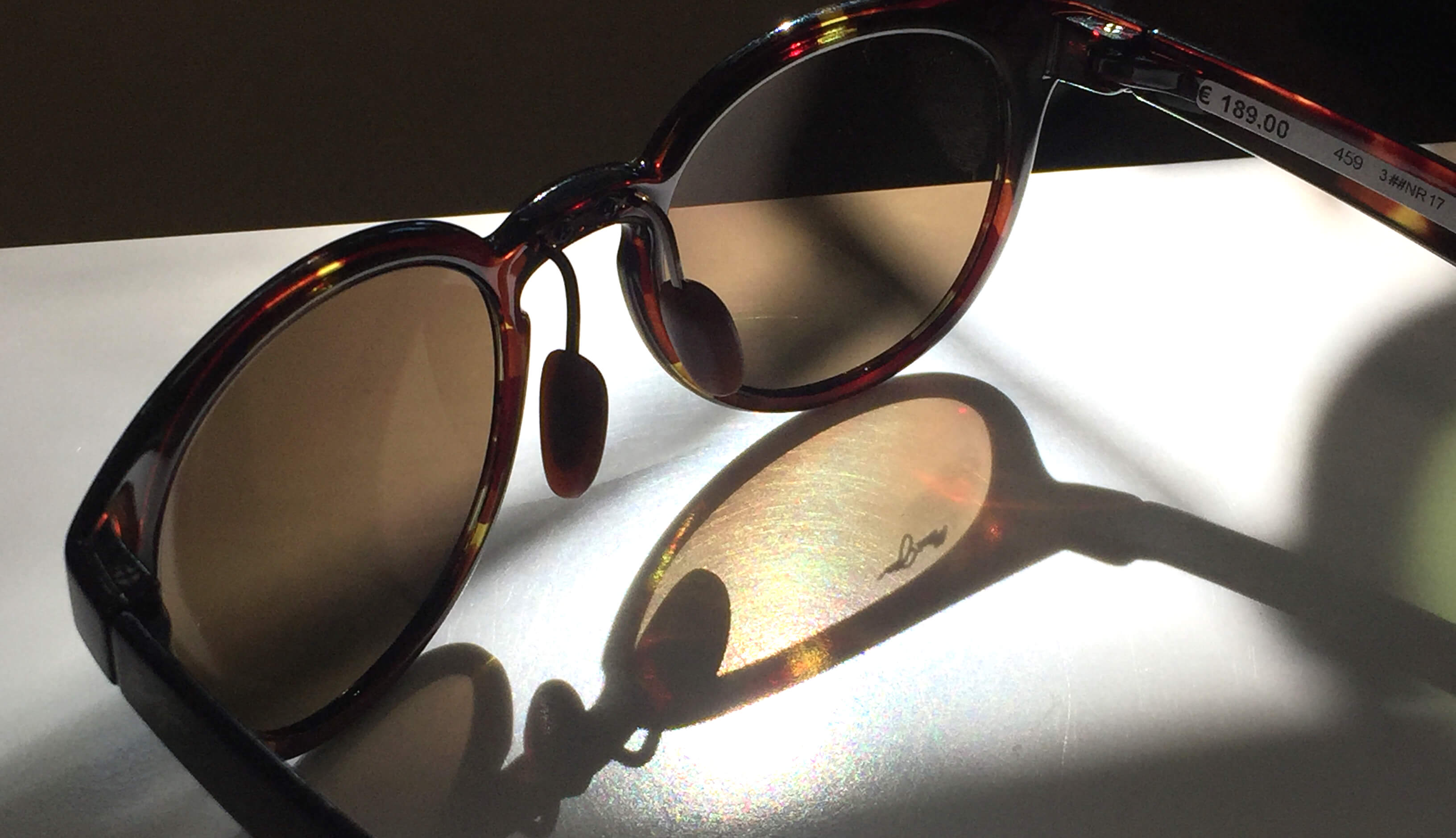 Sonnenbrille Sonnenbrille als Nahaufnahme
