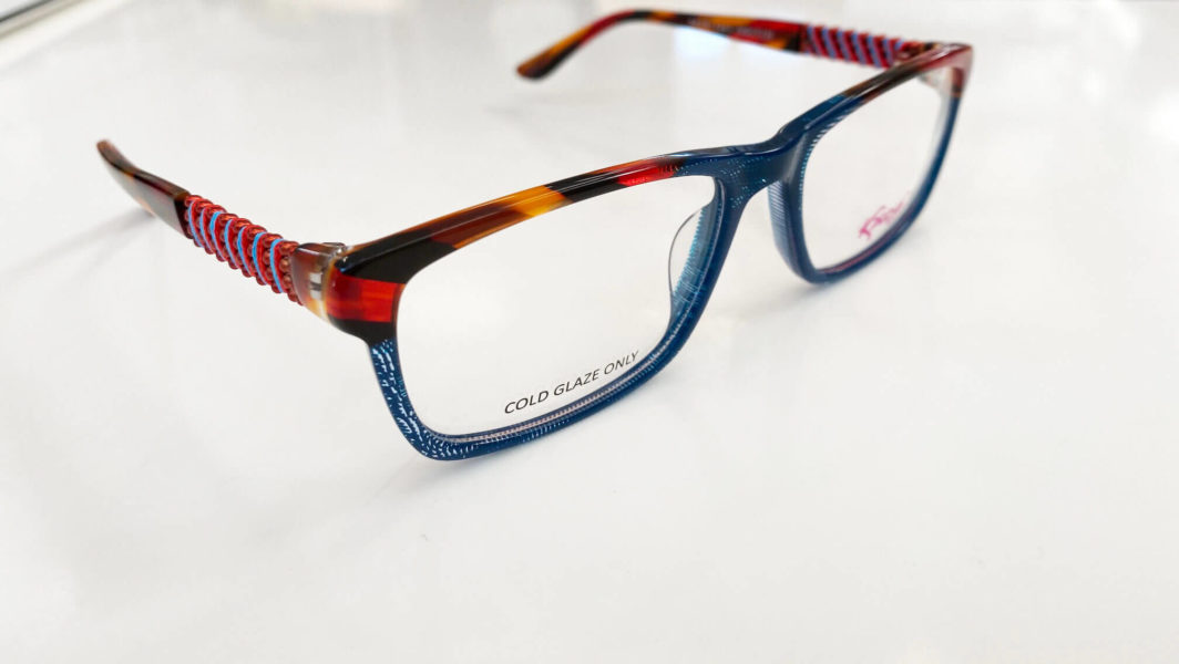 Brille kaufen - blaue Brille mit rot-gelbem Rand