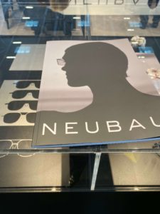 Werbebroschüre des österreichischen Brillenherstellers Neubau